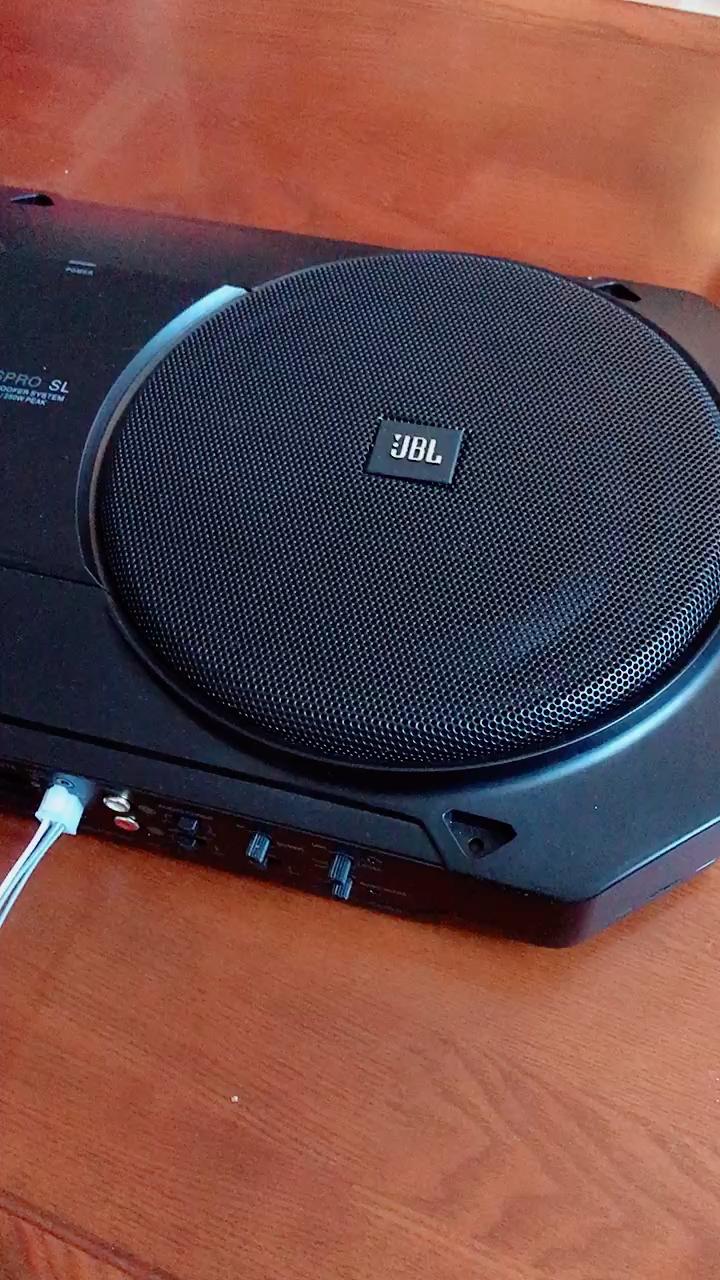 车载低音炮安装非常简单