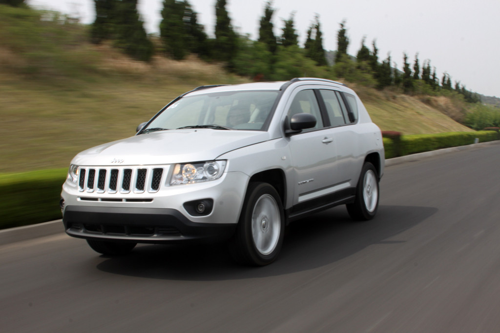 11款指南者右转弯右前轮为什么总是跳？