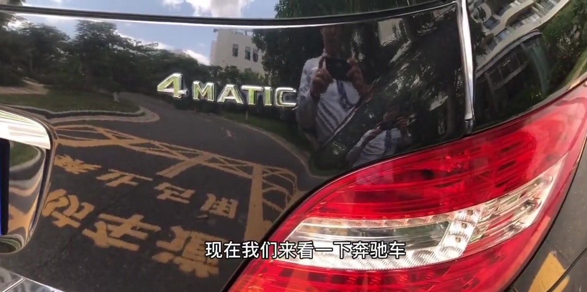 17万公里的奔驰R350，关门声不厚重，不安全？