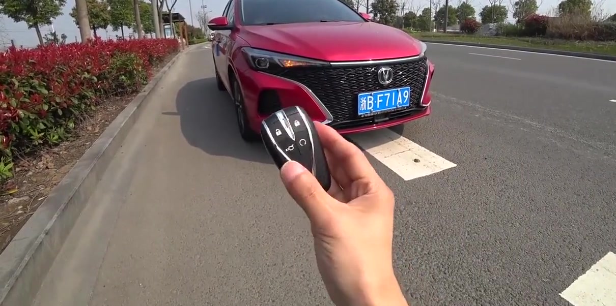 2020款长安逸动PLUS按下钥匙，坐进驾驶室那刻才是心动的开始！