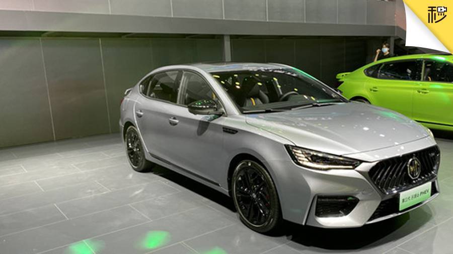 宝马X1换巨屏 奇瑞3大神秘新车曝光 | 情报局