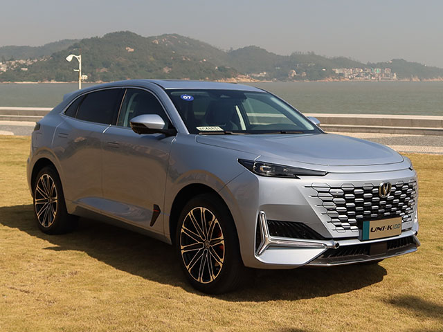 头是真的铁！还坚持P2混动？长安UNI-K iDD插电版｜技术寅