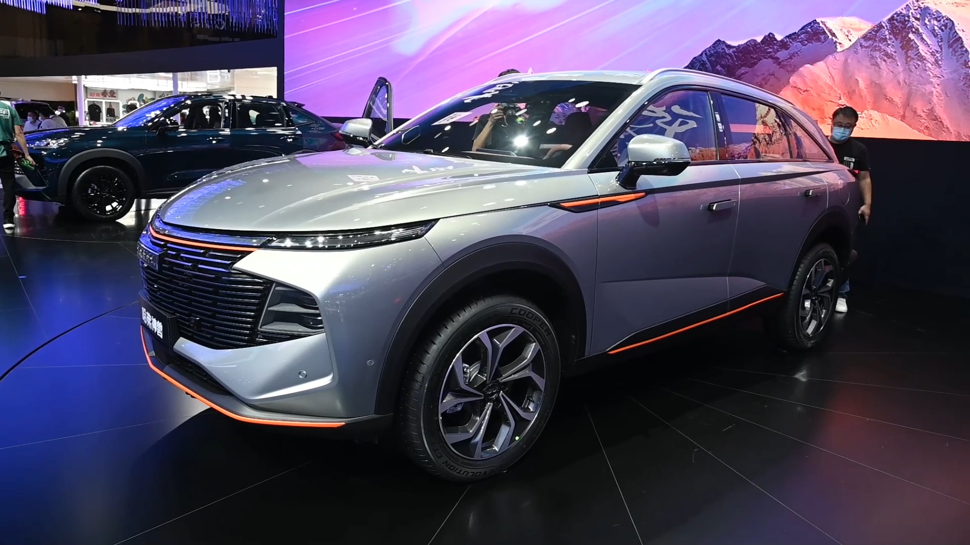 哈弗神兽亮相成都车展 中国哈弗深化用户运营布局混动赛道