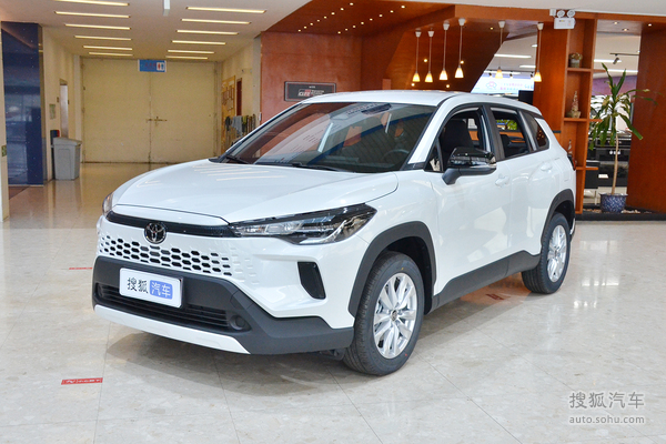 丰田卡罗拉锐放双擎