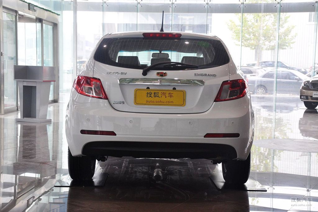 2012款帝豪ec715rv 手动舒适型 正后图片