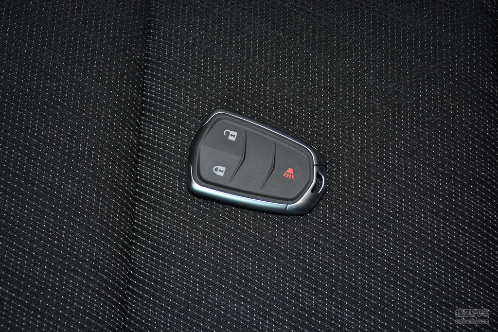 2021款 凯迪拉克xt4 28t 两驱技术型 - 汽车钥匙提示:支持键盘翻页