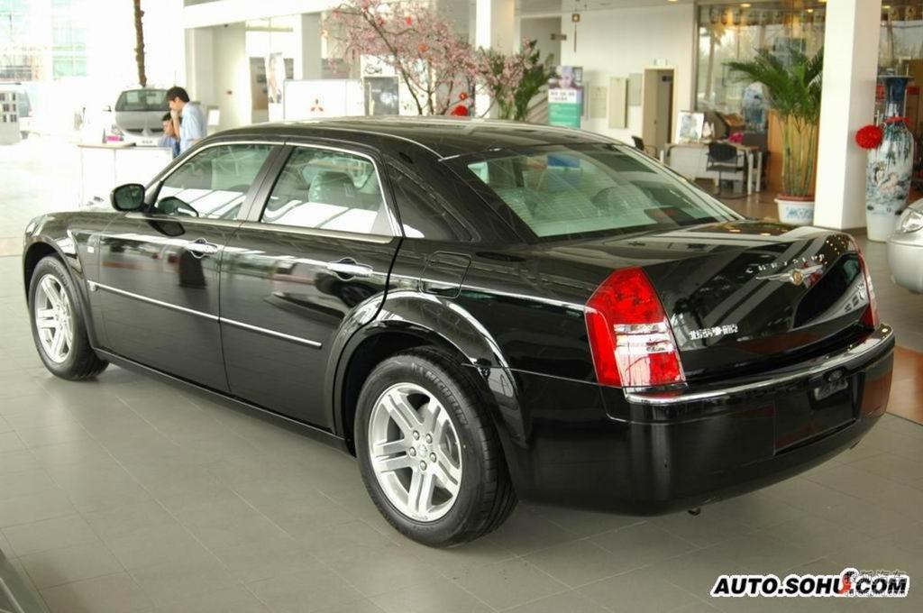 【 克莱斯勒300高清图片】_2008款 300c 2.7l 商务版_外观_搜狐汽车网