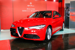 阿尔法罗密欧Giulia