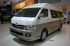 丰田HIACE