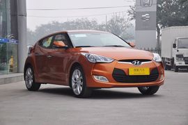 2011款现代飞思Veloster 1.6L自动尊享型