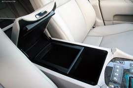 雷克萨斯LS600hL内饰