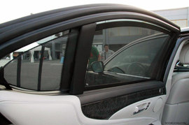 雷克萨斯LS600hL内饰