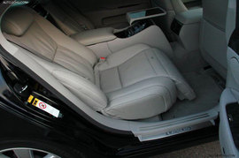 雷克萨斯LS600hL内饰