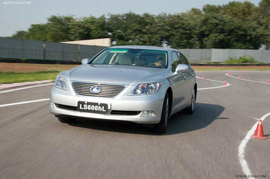 雷克萨斯LS600hL动态 