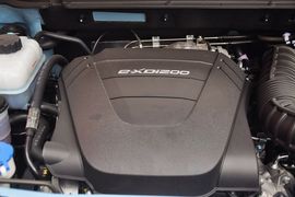 2011款双龙柯兰多 2.0L自动四驱精英导航版