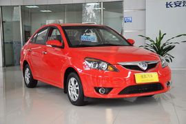 2010款长安悦翔1.5L 手动豪华型(国四)