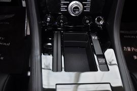 2012款阿斯顿马丁V8 Vantage S