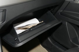 2011款荣威350C PLUS 1.5L手动讯智版到店实拍