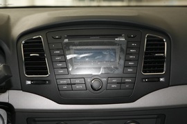 2011款荣威350C PLUS 1.5L手动讯智版到店实拍