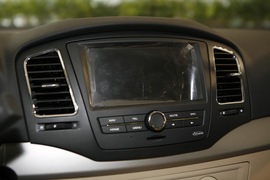 2011款荣威350S PLUS 1.5L自动讯达版实拍