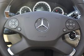 2011款奔驰E300L优雅型