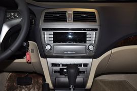 2011款广汽传祺 2.0L自动豪华版