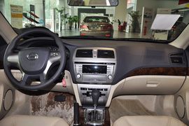 2011款广汽传祺 2.0L自动豪华版