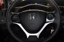 2012款东风本田思域 1.8L VTi自动豪华版
