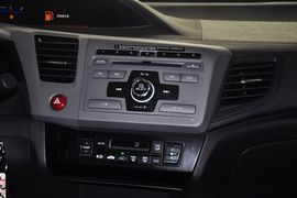 2012款东风本田思域 1.8L VTi自动豪华版