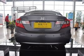 2012款东风本田思域 1.8L VTi自动豪华版