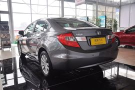2012款东风本田思域 1.8L VTi自动豪华版