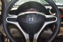 2011款广汽本田锋范 1.5L自动品致版