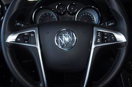 2011款别克君威 2.4L SIDI旗舰版