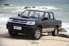 2011款郑州日产锐祺ZD30柴油皮卡海口试驾
