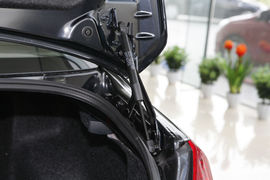 2011款奔腾B70 2.3L手自一体特装版到店实拍