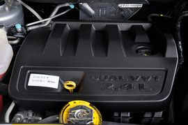 2011款Jeep吉普指南者 2.4L 70周年限量版