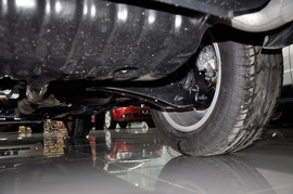 2011款Jeep吉普指南者 2.4L 70周年限量版