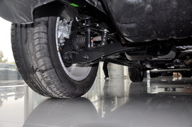 2011款Jeep吉普指南者 2.4L 70周年限量版