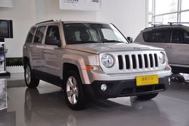 2011款Jeep吉普自由客 2.4L经典版