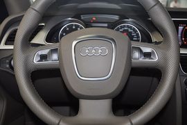 2010款奥迪A5敞篷版 2.0TFSI标准版