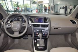 2010款奥迪A5敞篷版 2.0TFSI标准版