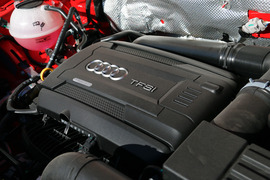 2017款奥迪Q3 40 TFSI quattro 全时四驱风尚型