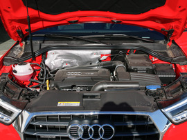 2017款奥迪Q3 40 TFSI quattro 全时四驱风尚型