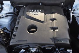 2012款一汽奥迪A4L 2.0TFSI舒适型