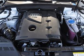 2012款一汽奥迪A4L 2.0TFSI舒适型