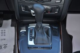 2012款一汽奥迪A4L 2.0TFSI舒适型