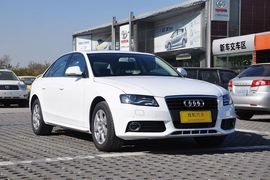 2012款一汽奥迪A4L 2.0TFSI舒适型