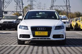 2012款一汽奥迪A4L 2.0TFSI舒适型