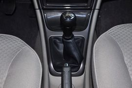 2011款雪铁龙爱丽舍三厢 1.6L手动科技型