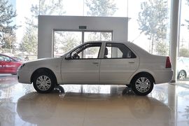 2011款雪铁龙爱丽舍三厢 1.6L手动科技型